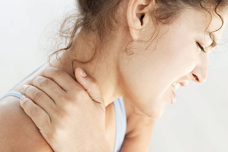 sāpes dzemdes kakla rajonā osteohondrozes dēļ