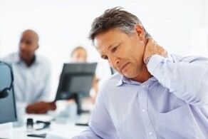kakla sāpes osteohondrozes dēļ